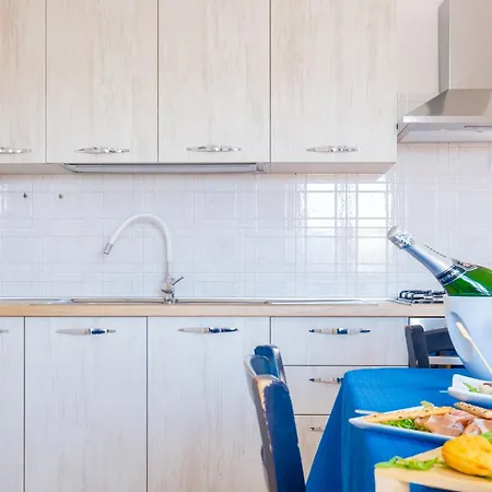 Mikao 4 E 5 Apartmán *
