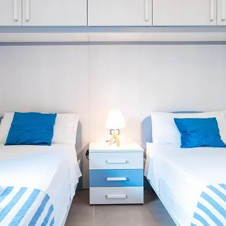 Mikao 4 E 5 Apartmán *