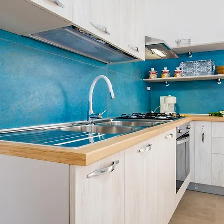 Mikao 4 E 5 Apartmán